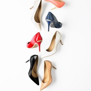 Calvin Klein Gayle Pointed Toe Pump